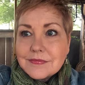 Meet your Posher, Dana